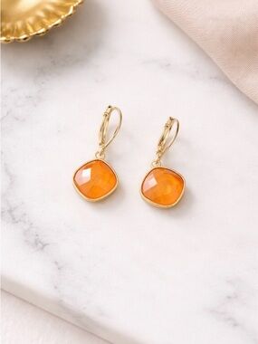 Vintage Style Orange Faceted Drop Earrings Gold Tone Costume Jewelry